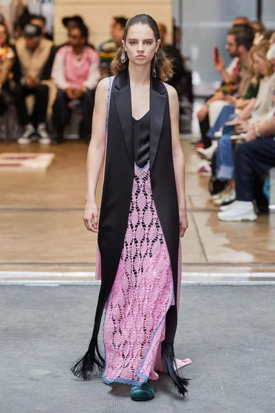 Look 38